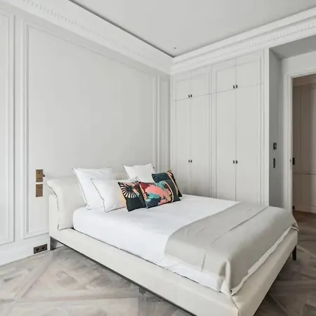 Amazing Recently Renovate Apartment